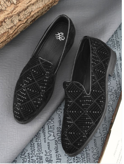 Men Lightweight Ethnic - Embellished Slip-On Loafers